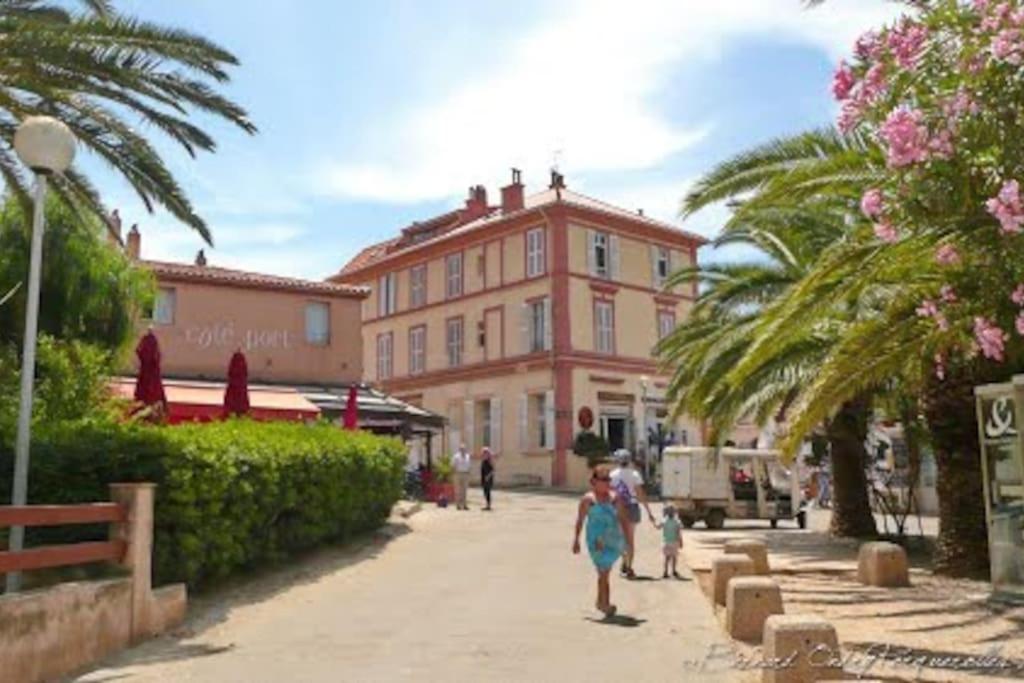 Ile De Porquerolles : T3 Climatise Vue Mer Exterior foto